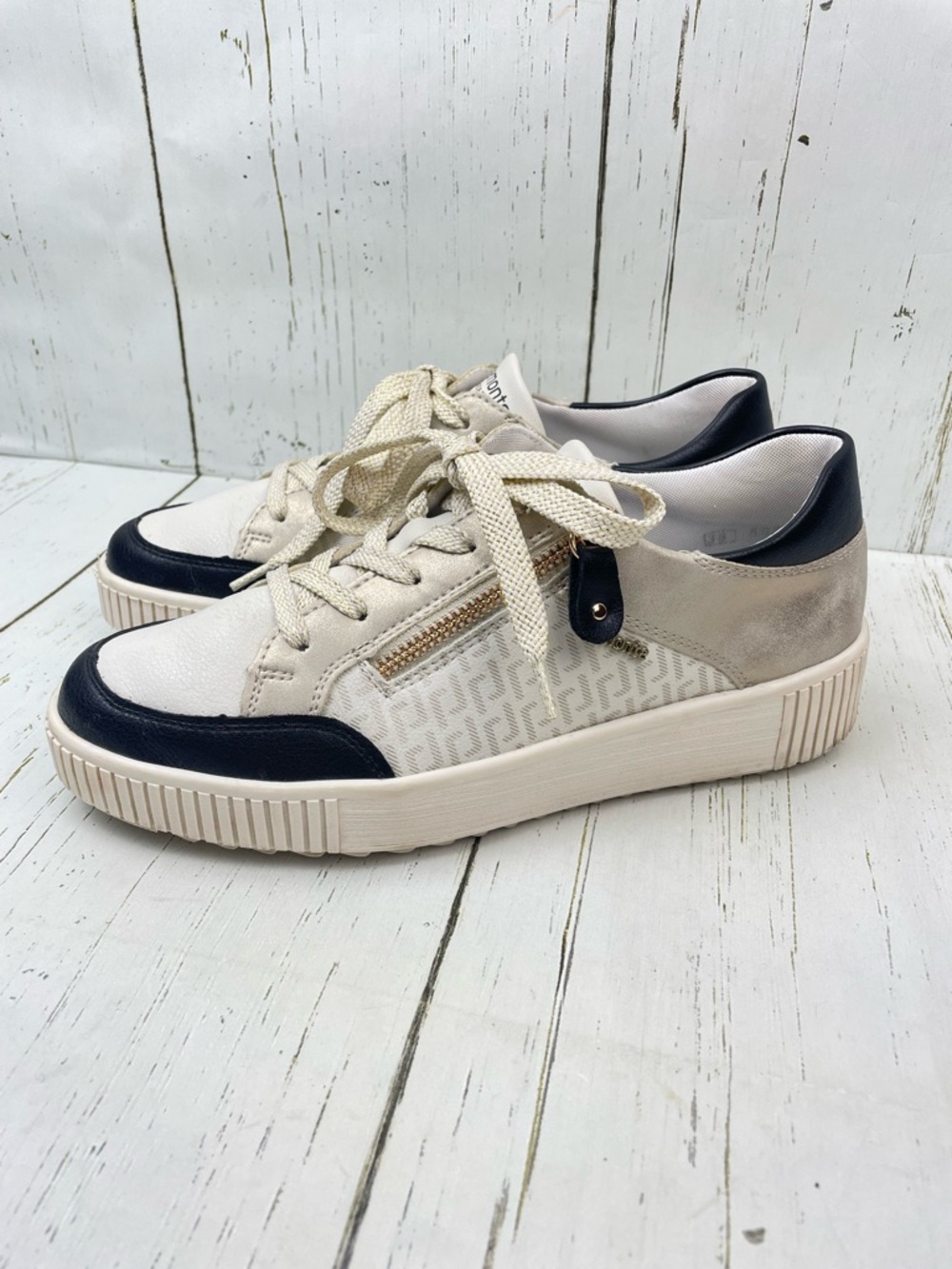 Remonte Women’s Side Zip Leather Sneakers